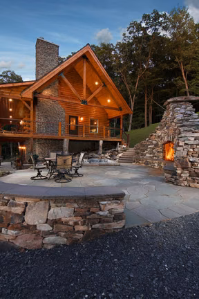 Valley View Log - Exterior 2 - Timberhaven