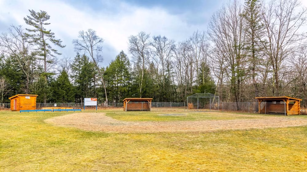 Dugouts-4_11868_2025-07-22_13-23