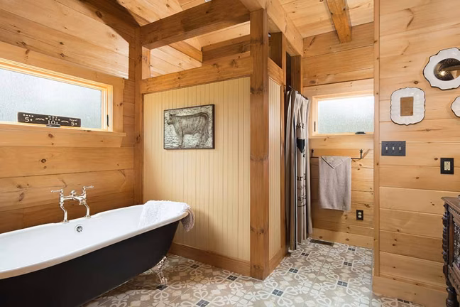 Pleasant Grove Log - Master Bath 1 - Timberhaven